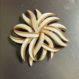 Vintage Trifari Gold-Tone Swirling Starburst Brooch